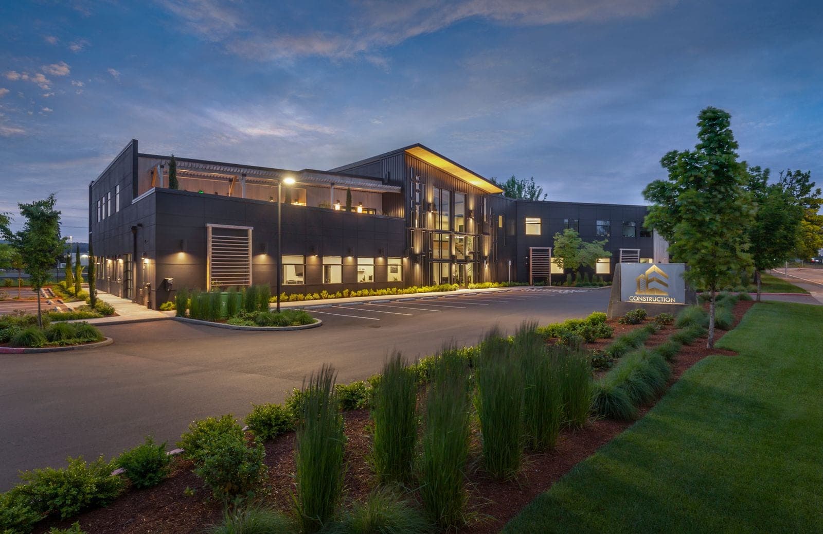 Commercial HQ Frontage & Ornamental Grass Beds