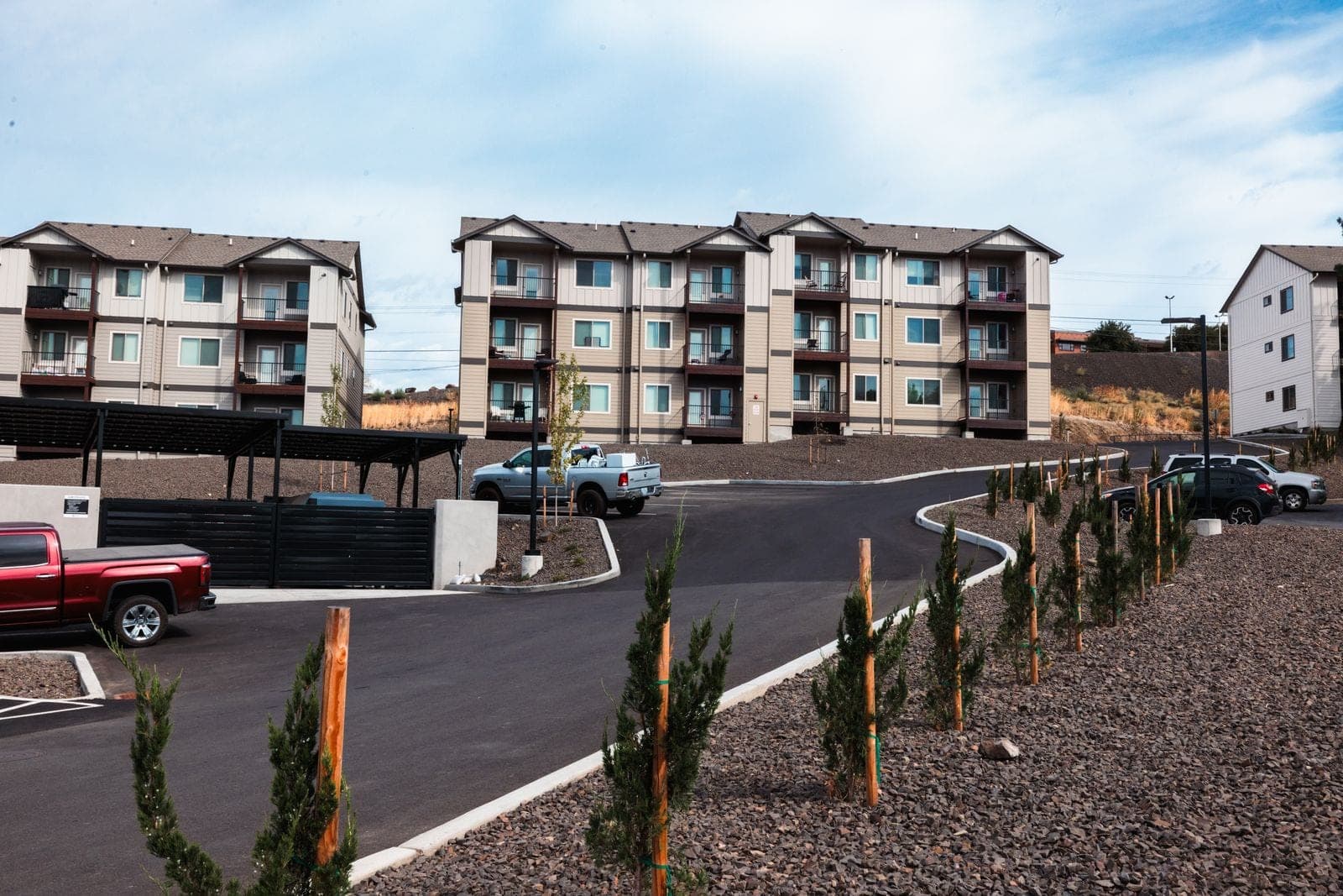 Hillside Apartments Rock Mulch & Screening
